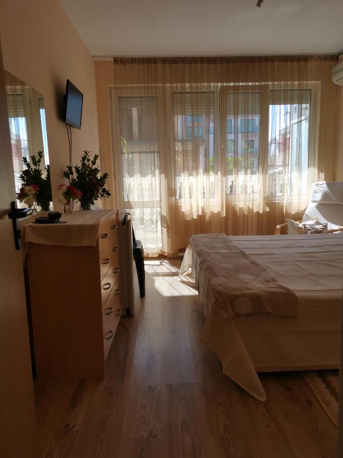 Samostoyatelni Stai Victoria Apartment Pomorie Room photo